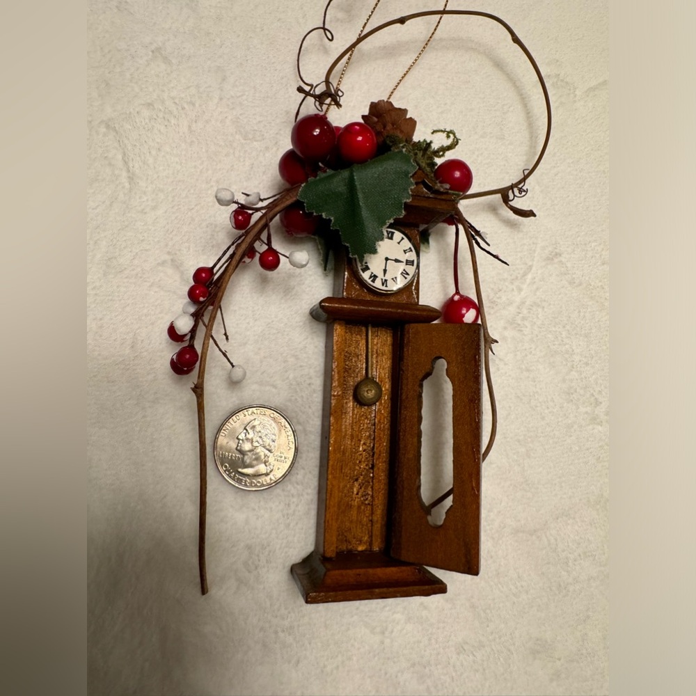 Vintage Wooden Clock Christmas Ornament - Picture 4 of 10